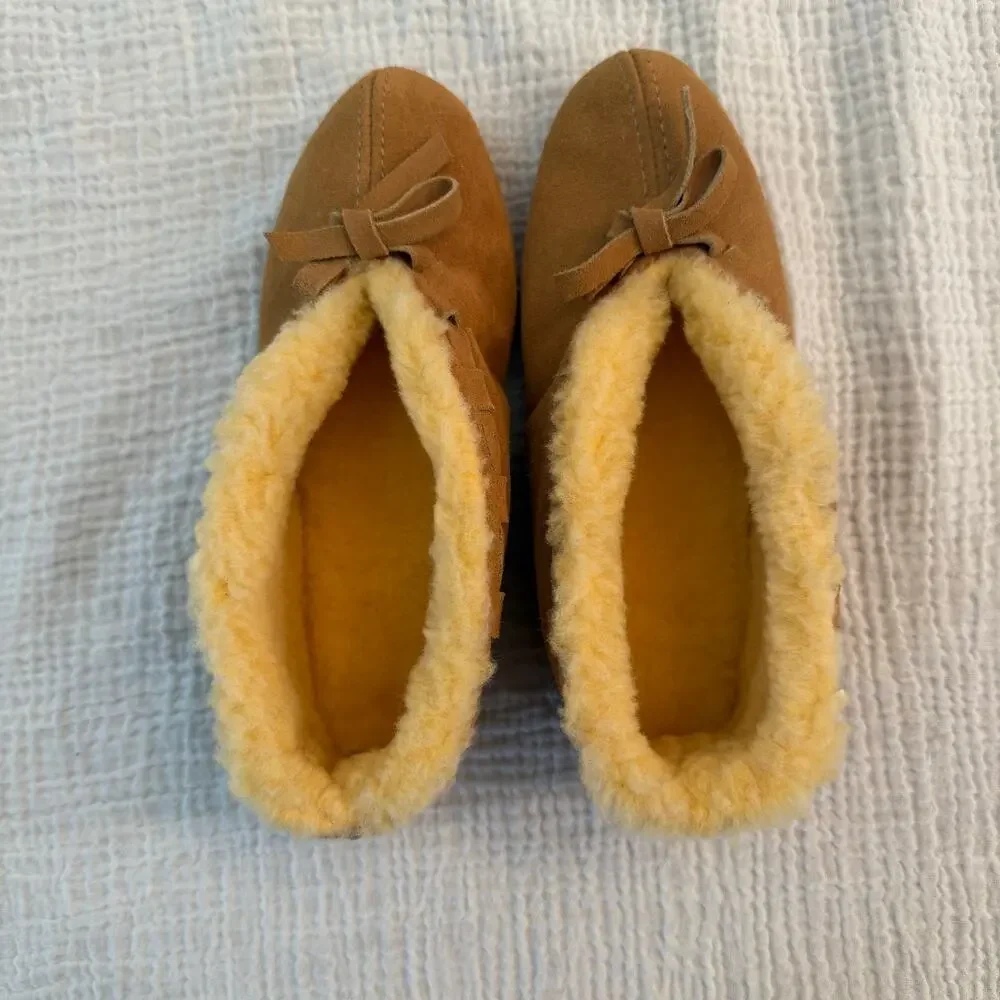 Firesiders Slippers Size Youth 4.5 or Women’s 6N Leather Fleece Lined Moccasin